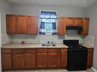 10 Howell Pl FLOOR 2, Newark, NJ 07106