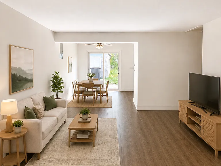 220 Sherwood Dr — Photo 2