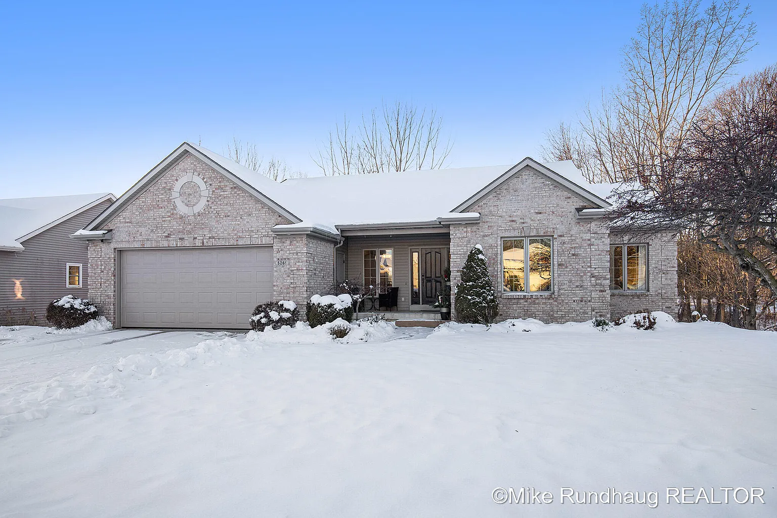 5261 Applewood Dr SW photo 1