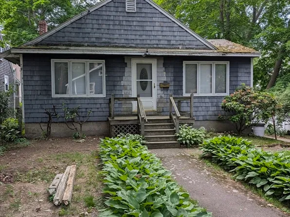 7 E Garfield Ave, Beverly, MA 01915