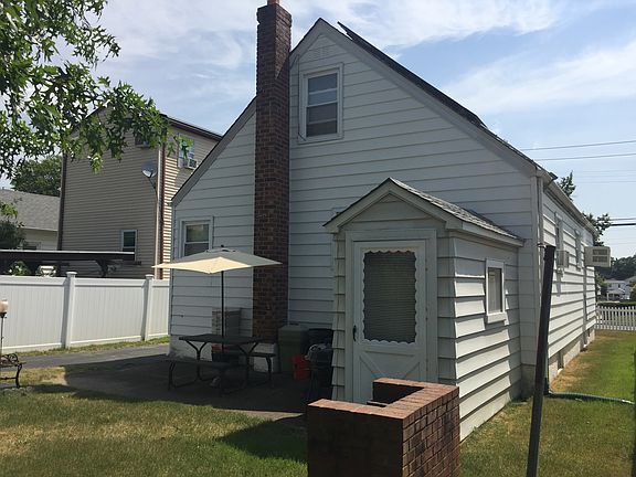 Great Home / neighborhood !