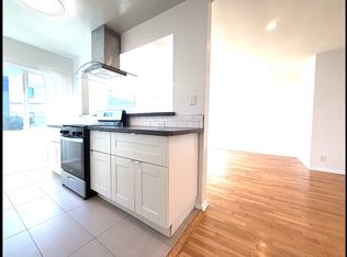 2009 Preuss Rd, Los Angeles, CA 90034