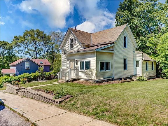 5th image of 176 Ann St
