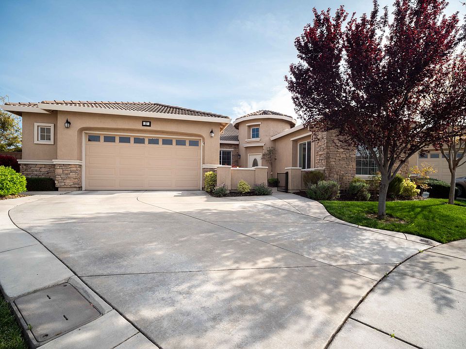 1st image of 27 Casa Vatoni Pl