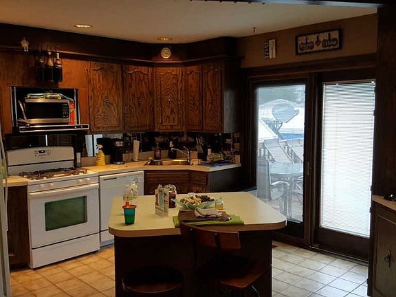 5th image of 3435 N Newcastle Ave