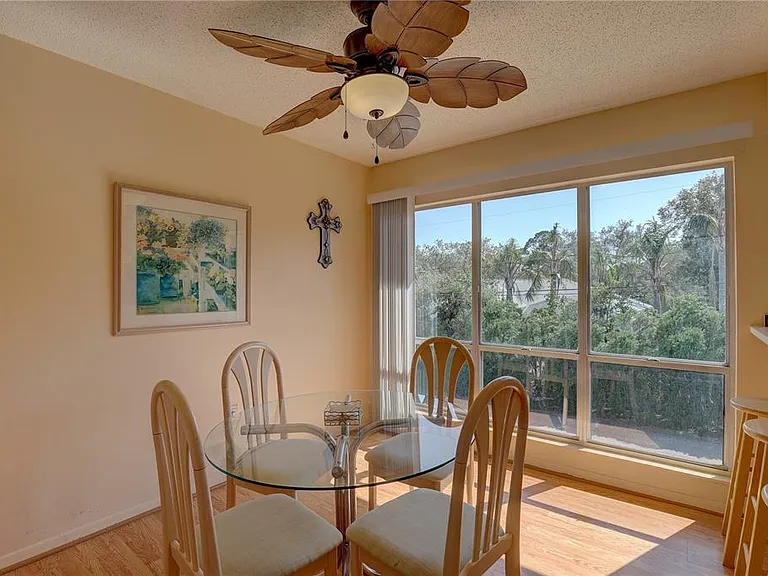 428 Windrush Bay Dr #428 — Photo 13