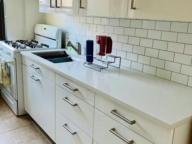 3031 Edwin Ave — Photo 10