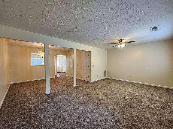 2nd image of 194 Meadowlark Pl #194