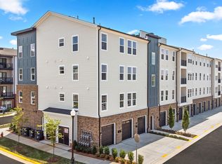23679 Bolton Cres #12-202, Ashburn, VA 20148