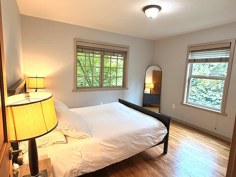 6180 SW Capitol Hwy — Photo 4