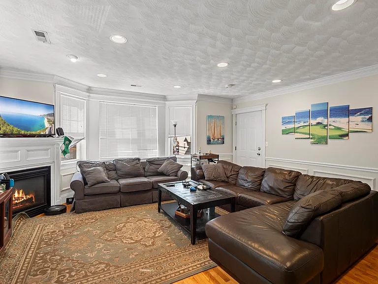 145 Murdock St #2 — Photo 8