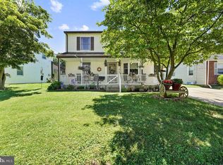312 W Love Ln, Norwood, PA 19074