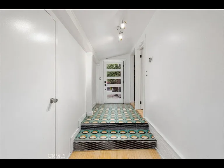 4511 Brunswick Ave — Photo 2