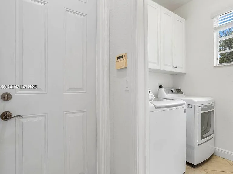 4762 Lakeside Ter — Photo 21