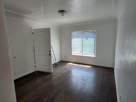 5th image of 1228 N Sierra Way