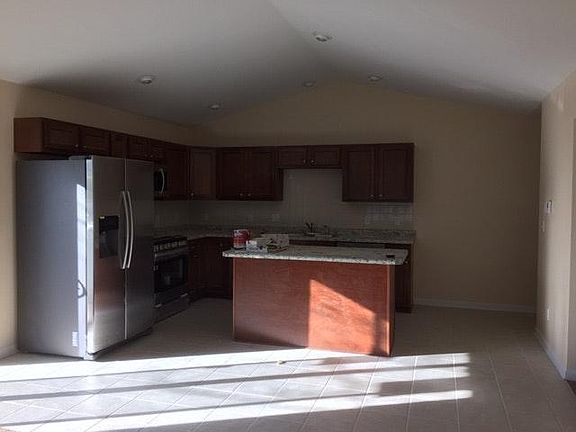 Kitchen with Island & Dishwasher