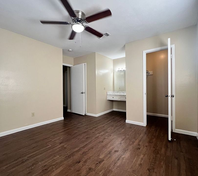 Lamplighter Apartments 1235 11th St Hempstead TX Zillow