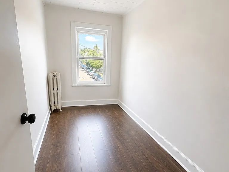 22-23 23rd St #2 — Photo 11