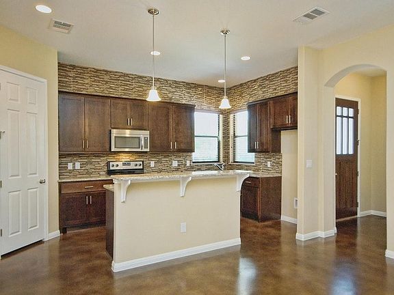 5th image of 8501 Furness Dr