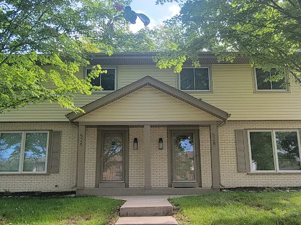 526 Hartridge Dr, Hartland, WI 53029