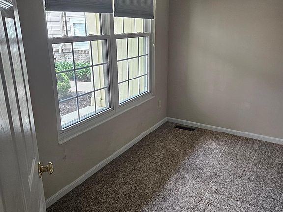 5th image of 5609 Flagstone Way #203