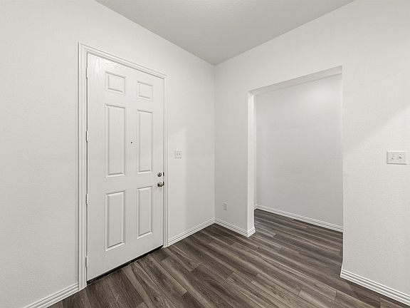 Gateway Parks - Travis Interior Image 3