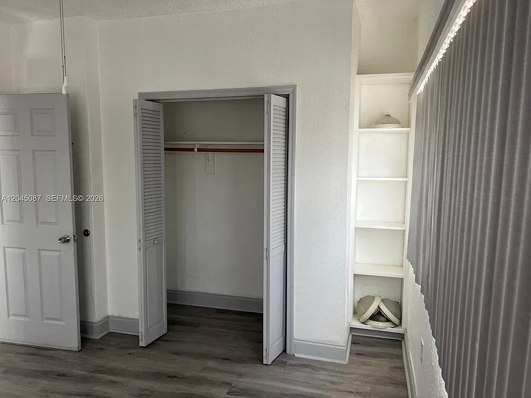 1322 SW 7th St #8 — Photo 3