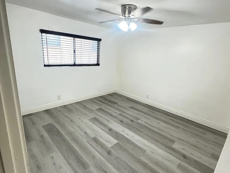1133 E Alosta Ave #12 — Photo 12