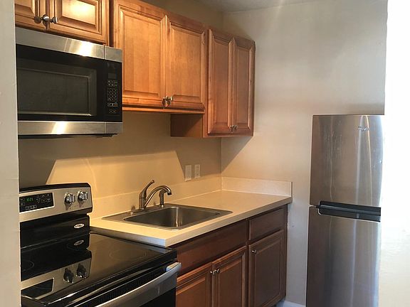 2nd image of 3304 N Elm St APT G