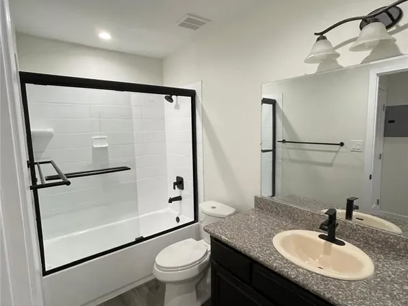 5743 Klump Ave, North Hollywood, CA 91601