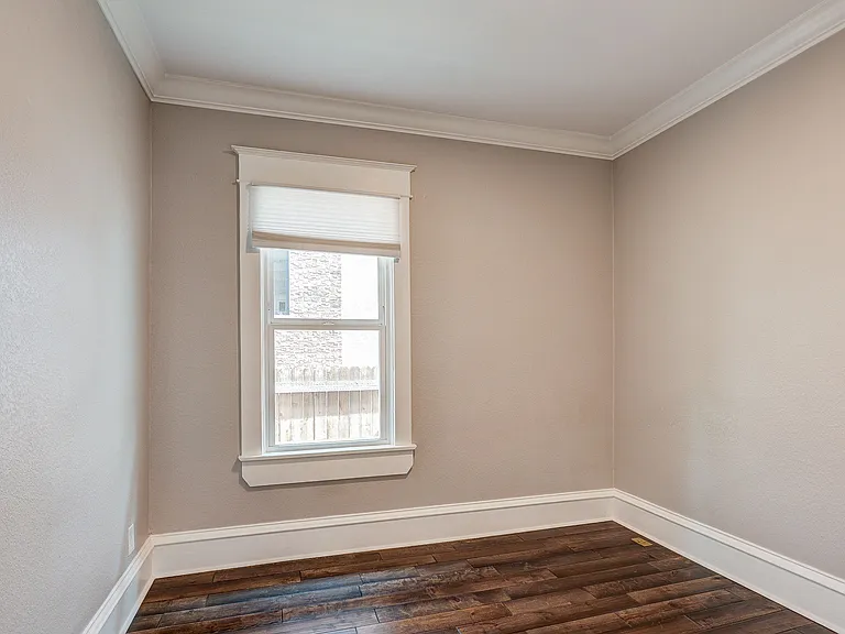 1420 S Clarkson St — Photo 14