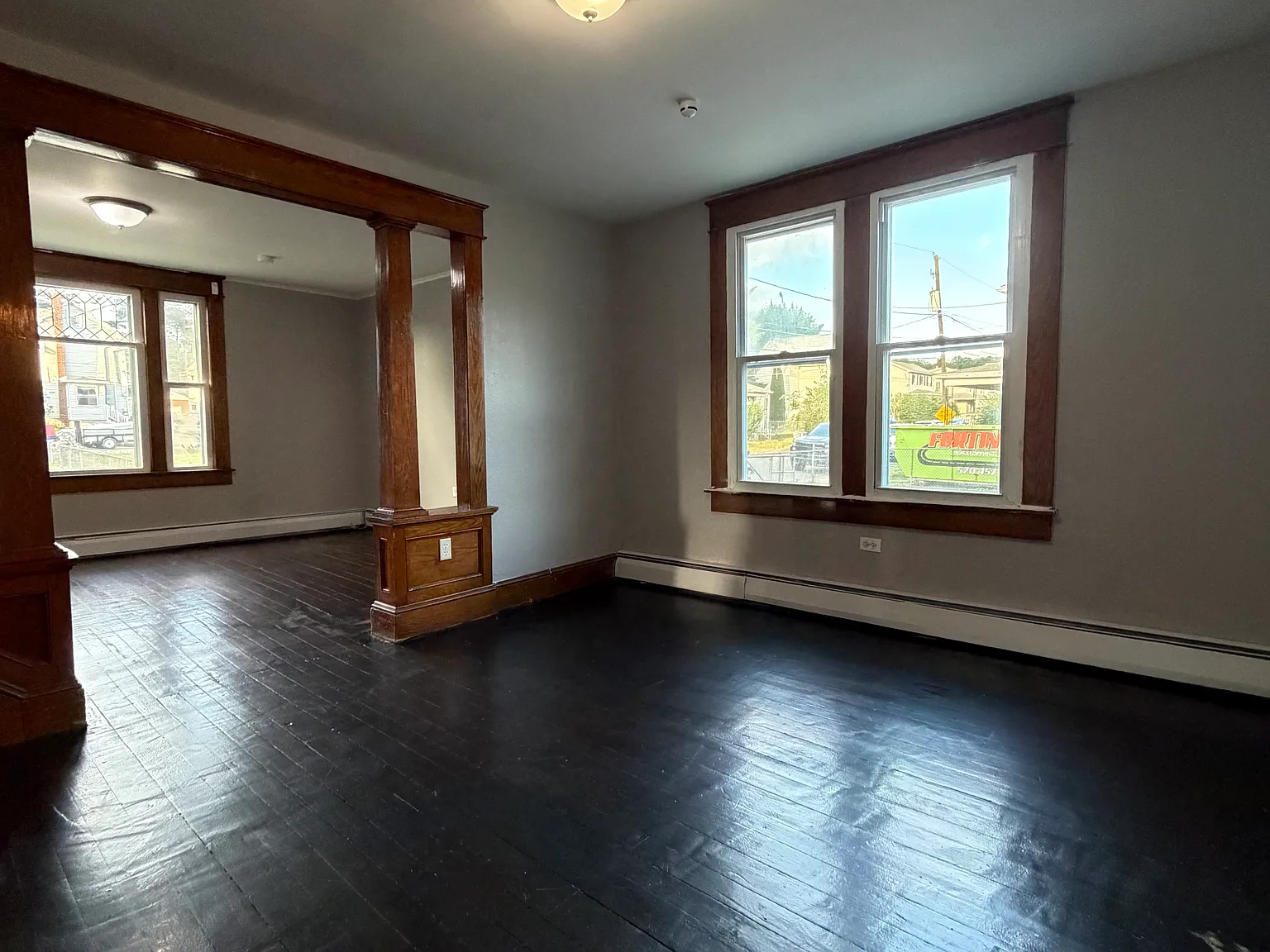 3 bed, 900 sqft, $1,300 — Photo 4