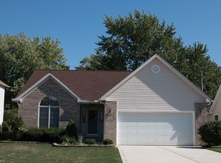 605 Carrington Ct, Willowick, OH 44095
