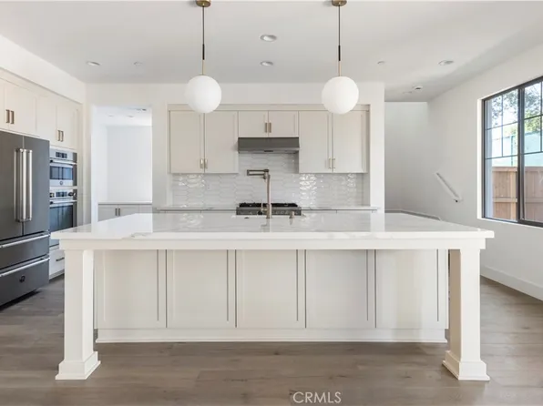 173 E Palm St E, Altadena, CA 91001