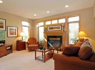 10878 Andes Cir, Inver Grove Heights, MN 55077