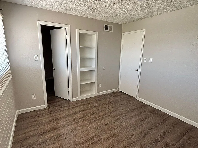 7130 W Highland Ave — Photo 6