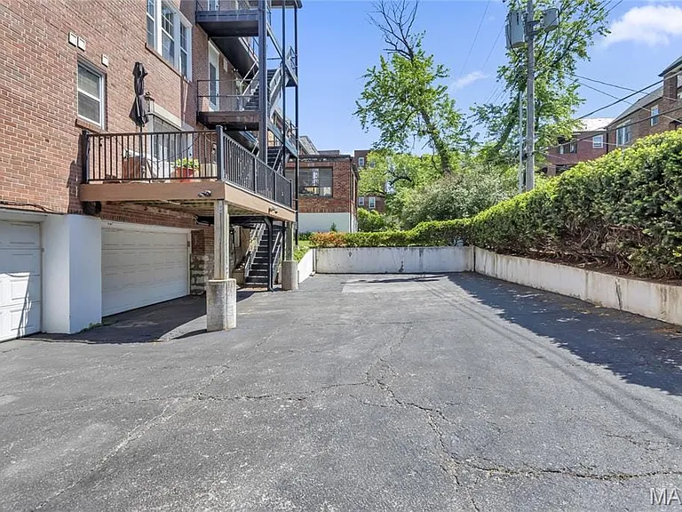 7536 Oxford Dr #3 — Photo 36