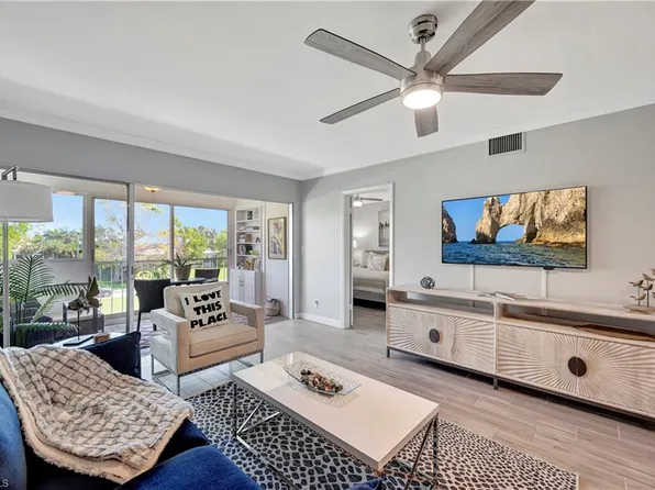 668 Broad AVE S #J668, NAPLES, FL 34102