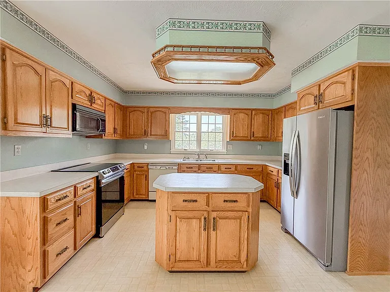 255 Starritt Ln — Photo 13