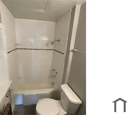 1622 Washington St #4 — Photo 9