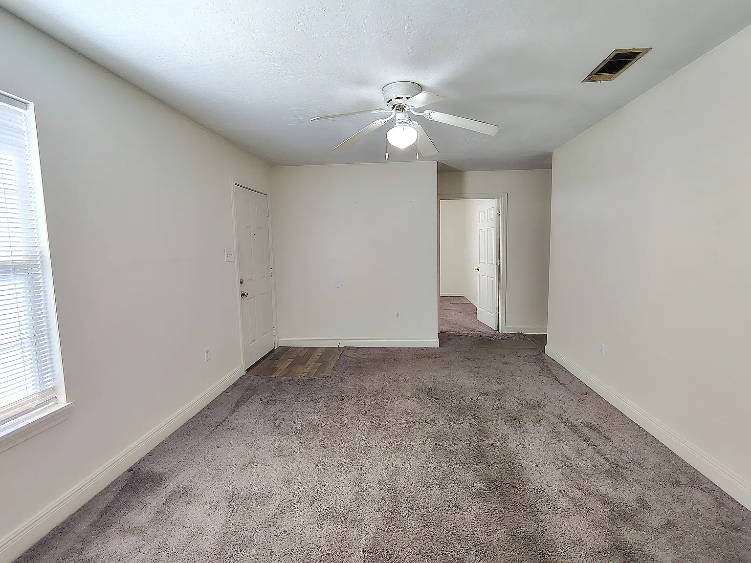 2 bed, 1250 sqft, $1,095 — Photo 3