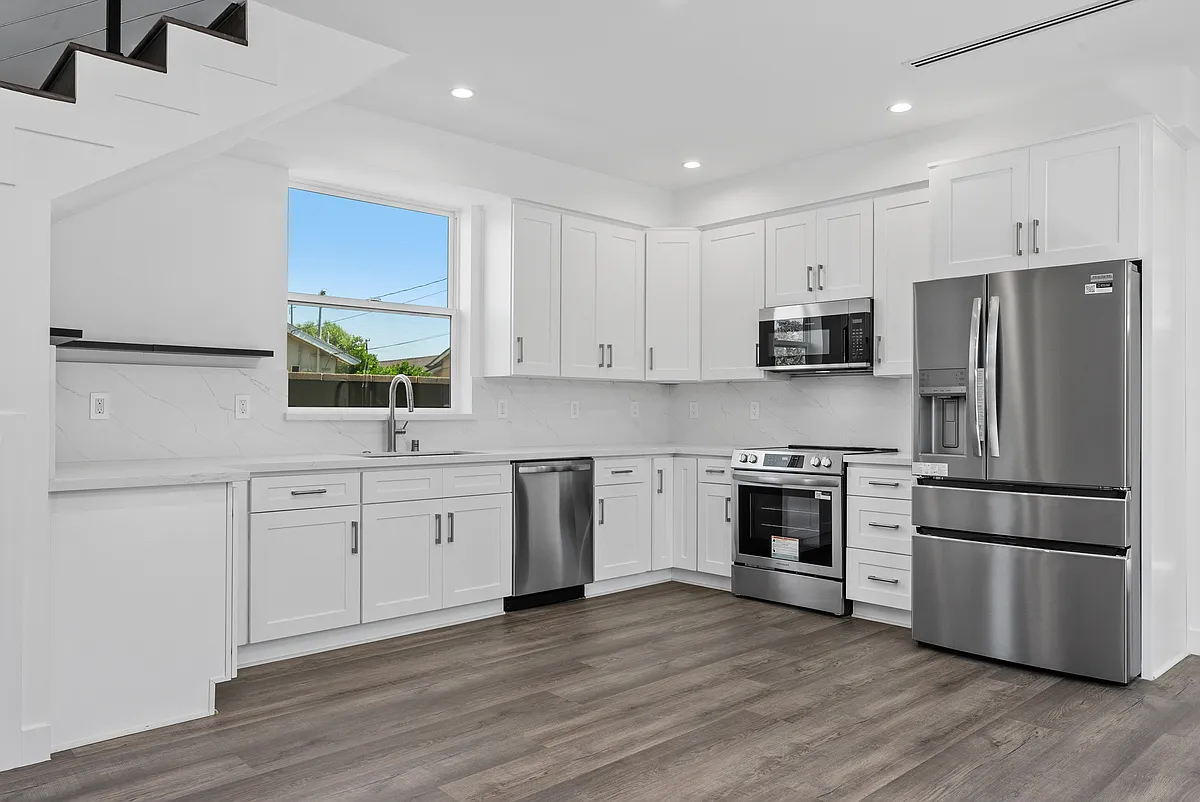3 bed, 1200 sqft, $3,950 — Photo 4
