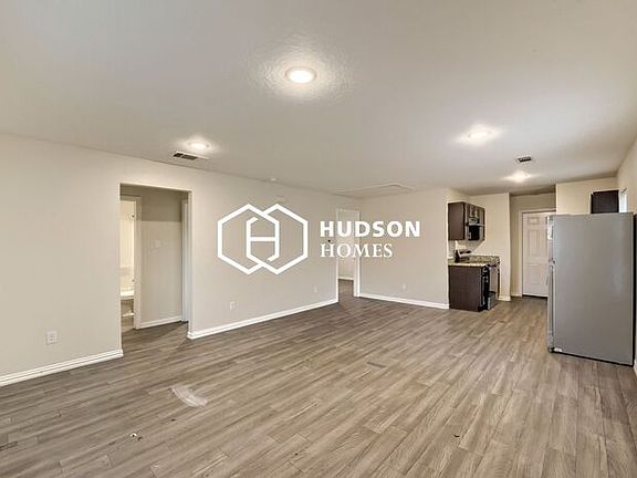 4th image of 403 Armstrong St