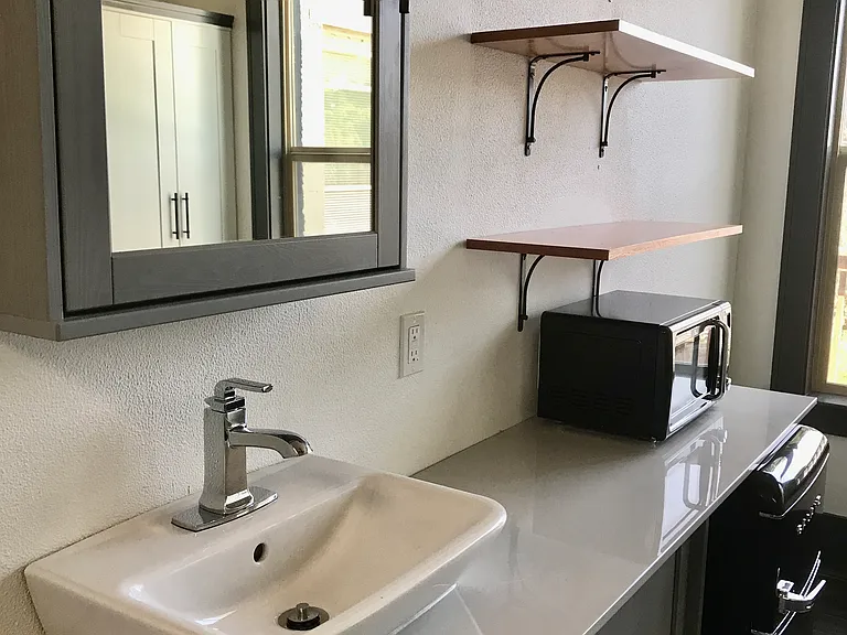 8212 N Denver Ave #10 — Photo 2