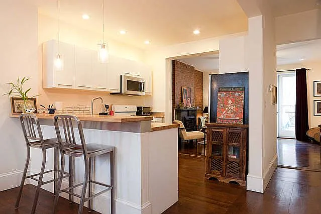 Dining Bar/ Kitchen