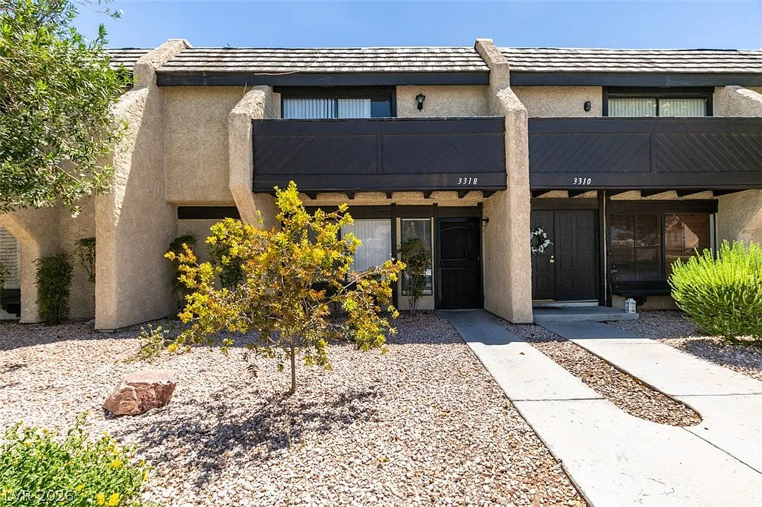3 bed, 2.5 bath, 1536 sqft, $1,745 — Photo 1