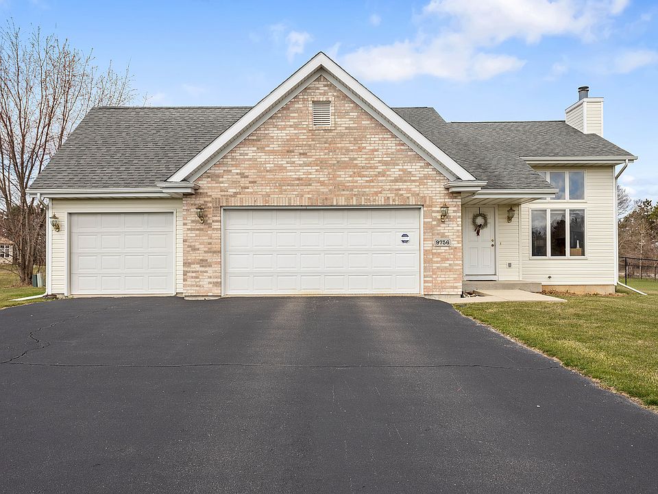 1st image of 9756 Country Knolls Dr