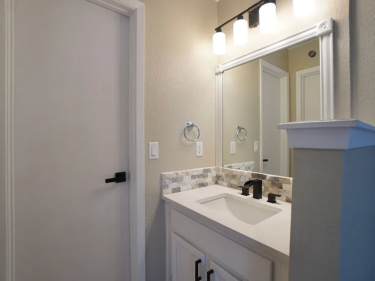 508 Greenlawn Blvd — Photo 15