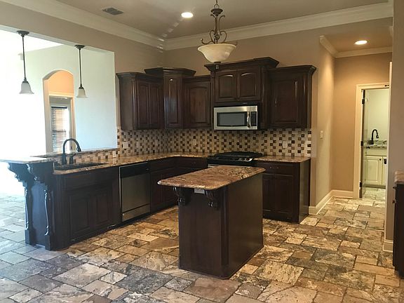 5th image of 418 Half Moon Ln