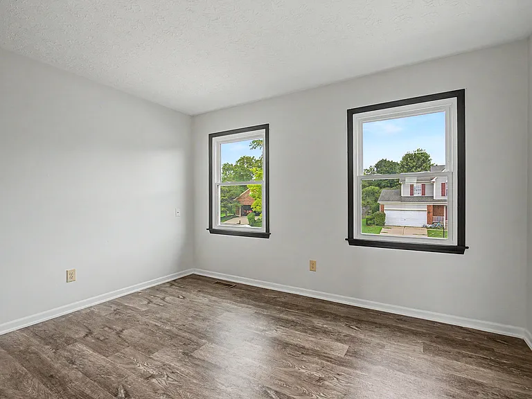 2242 Rosina Dr — Photo 26
